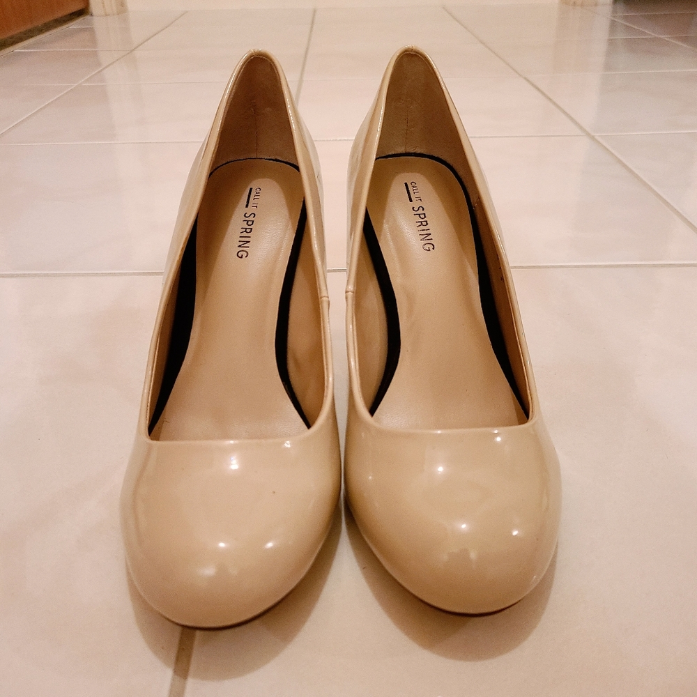 Nude Pumps / Heels - Picture 1 of 11